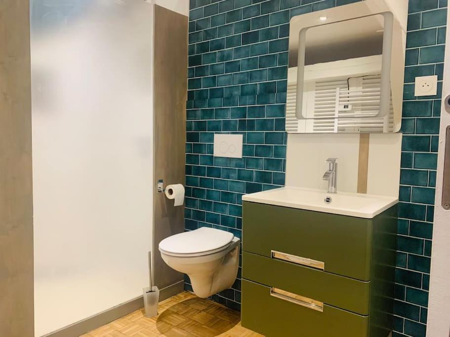 לה מאנש Grand Appartement Charme Ancien Et Confort מראה חיצוני תמונה